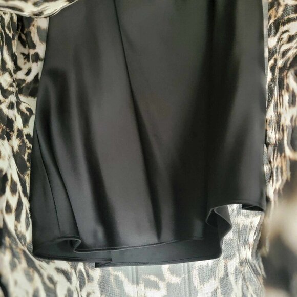 🔥5 FOR $25🔥Talbots Silk Leopard Blouse - Picture 3 of 6